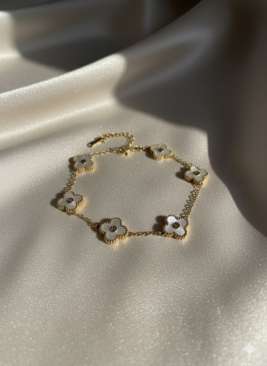 White clover gold plated bracelet