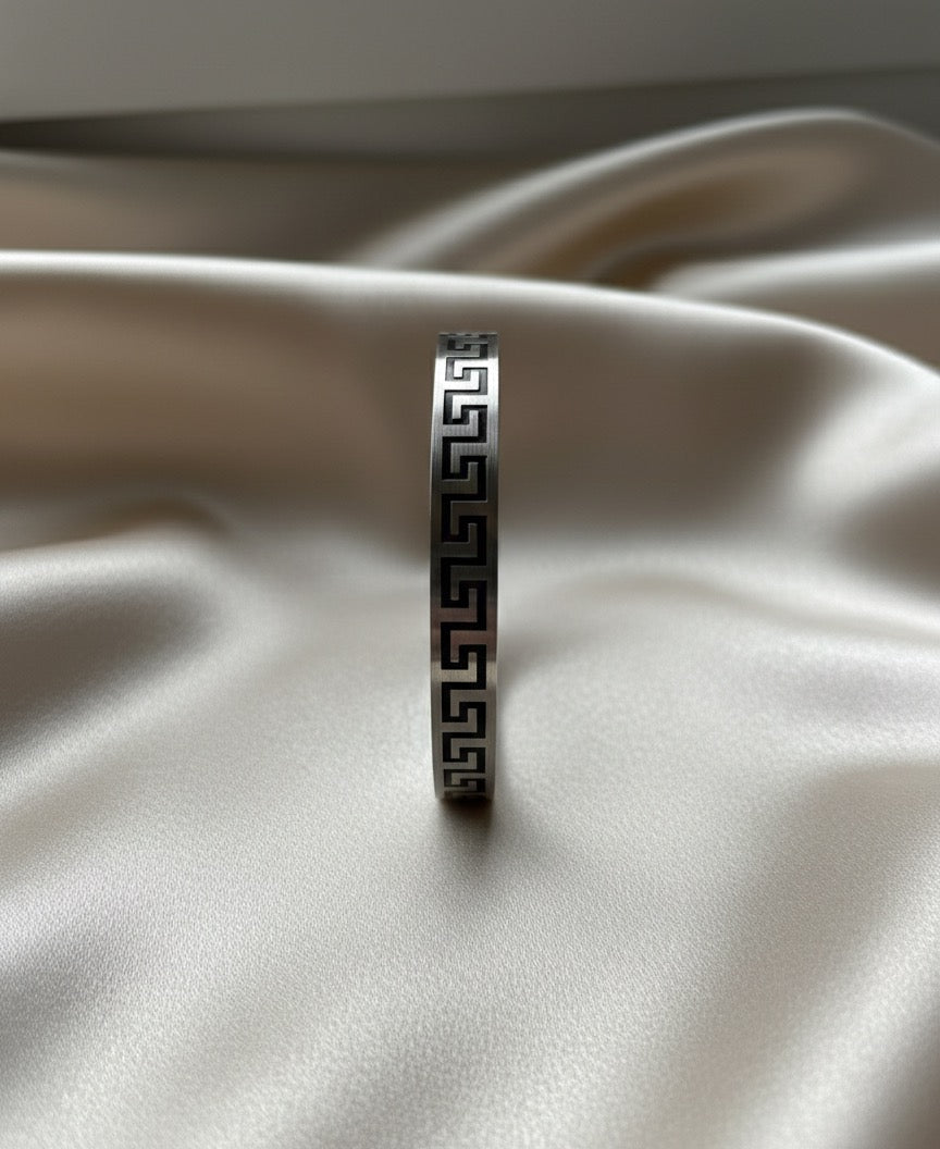 Stainless steel bangle