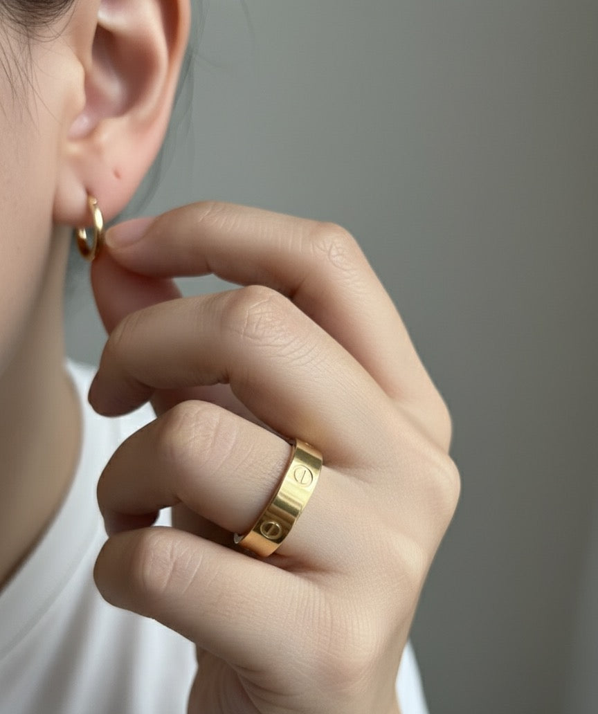 Calla gold plated band ring