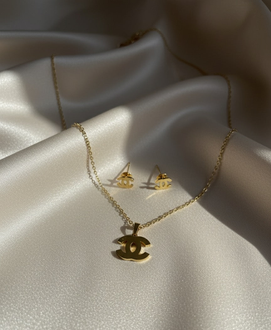 Dahlia necklace with earrings