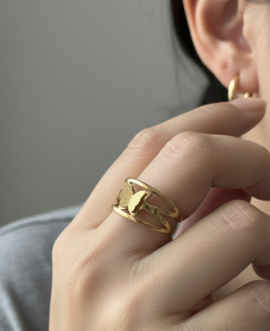 Butterfly ring