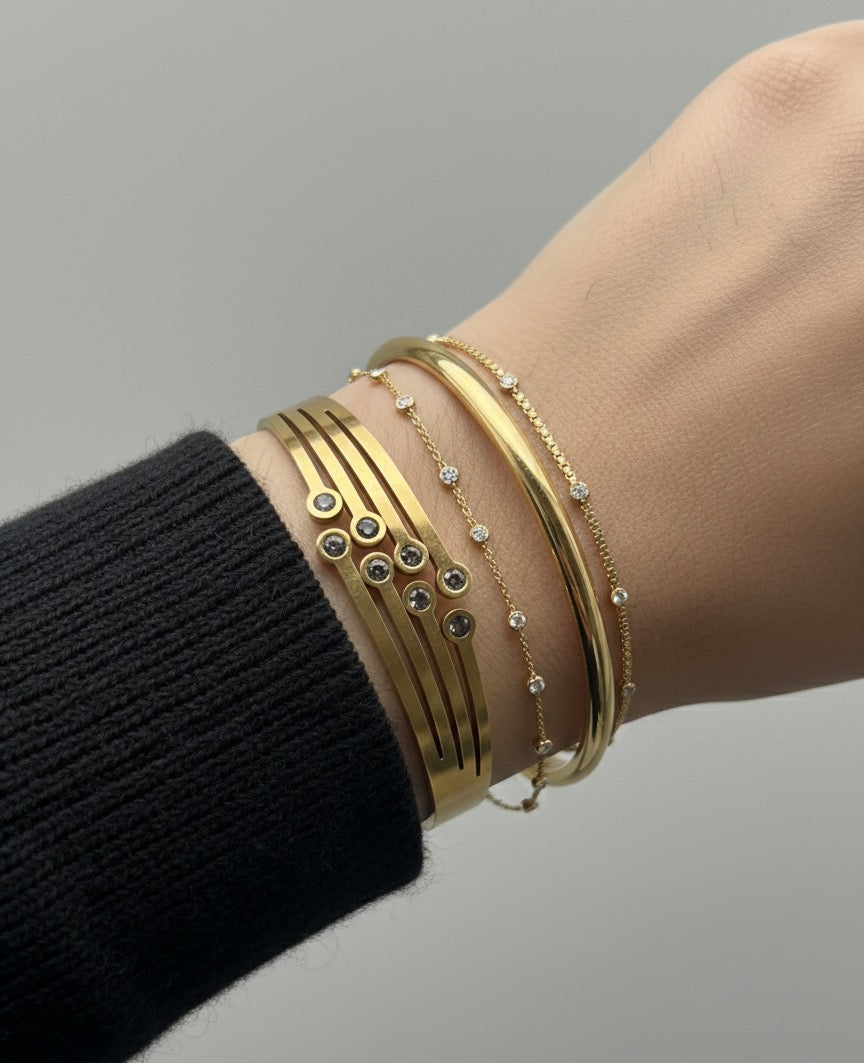 Marigold gold plated bangle