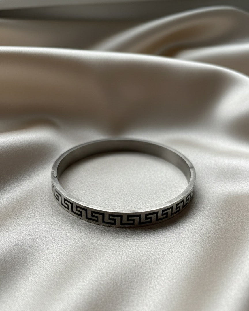 Stainless steel bangle