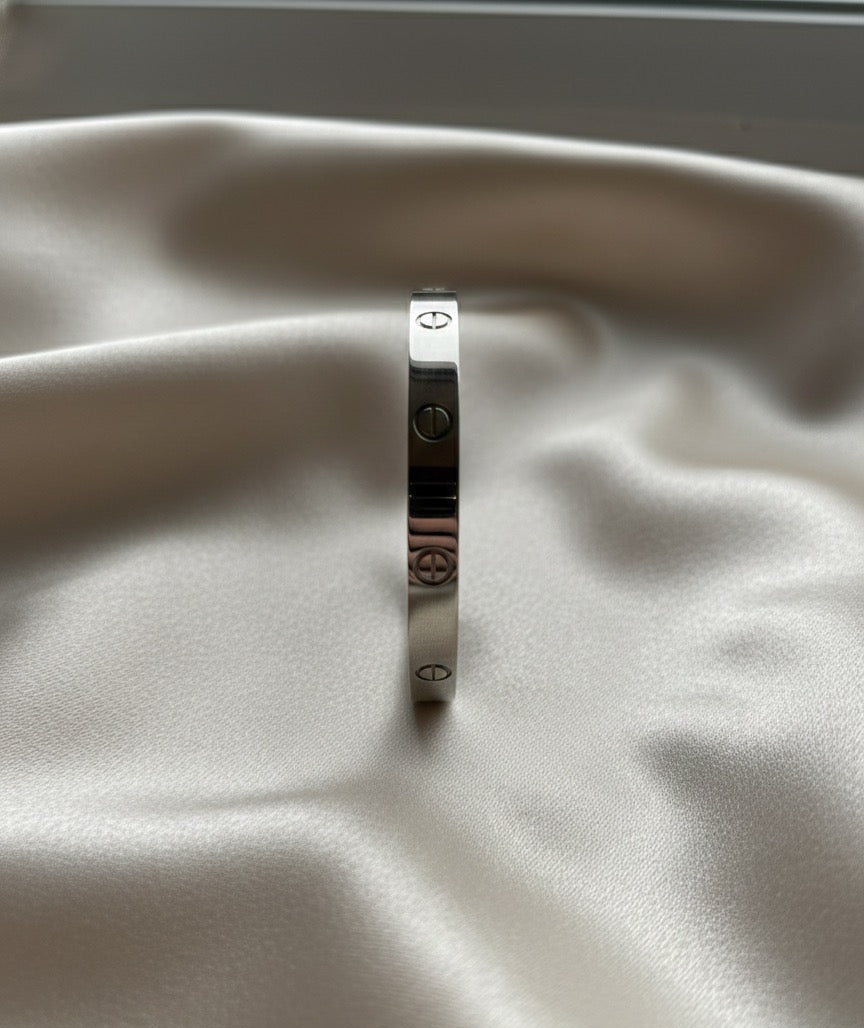 Primrose stainless steel bangle