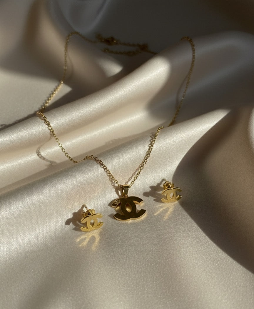 Dahlia necklace with earrings